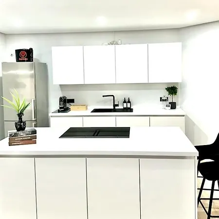 Highlife One Apartment *